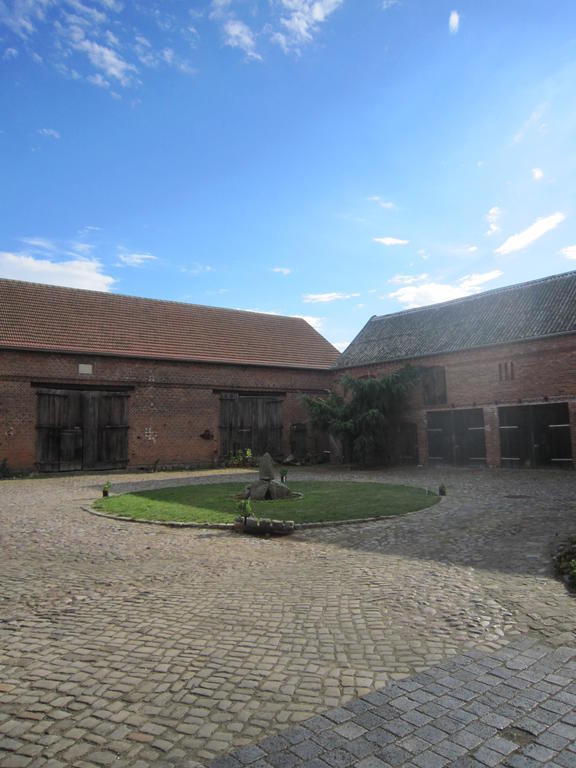 Pension Belau'S Hof Stendal Esterno foto