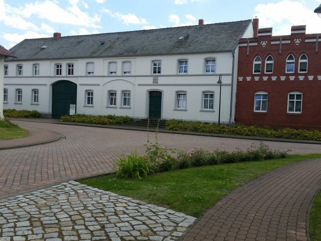 Pension Belau'S Hof Stendal Esterno foto